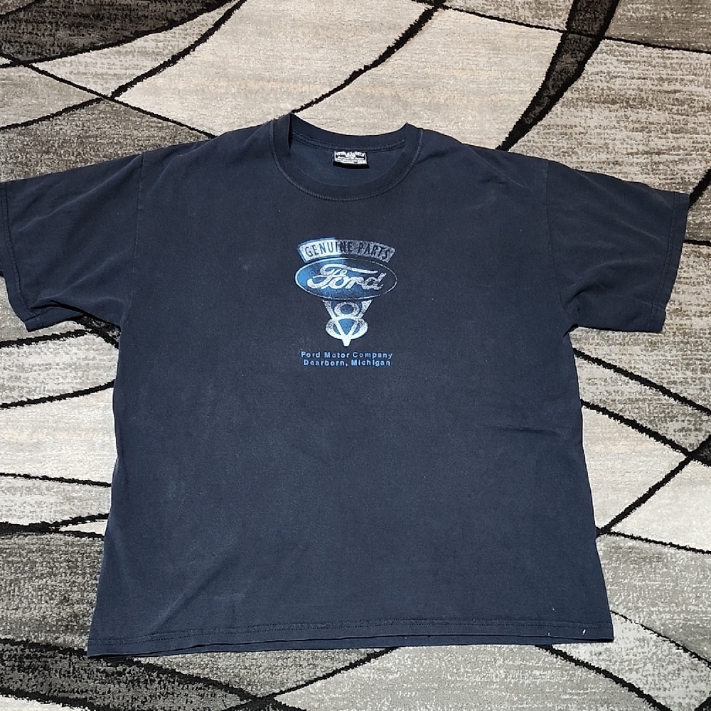 FORD MOTOR COMPANY GENUINE PARTS V8 DEARBORN MICHIGAN TEE-SHIRT XL PRICE FIRM
